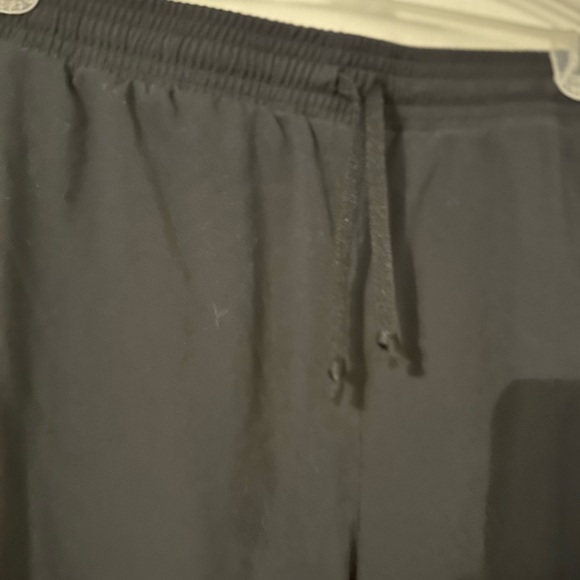 under Armour lightweight pants - Picture 5 of 6